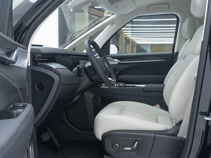 极氪 极氪009 2024 汽车图片 #19