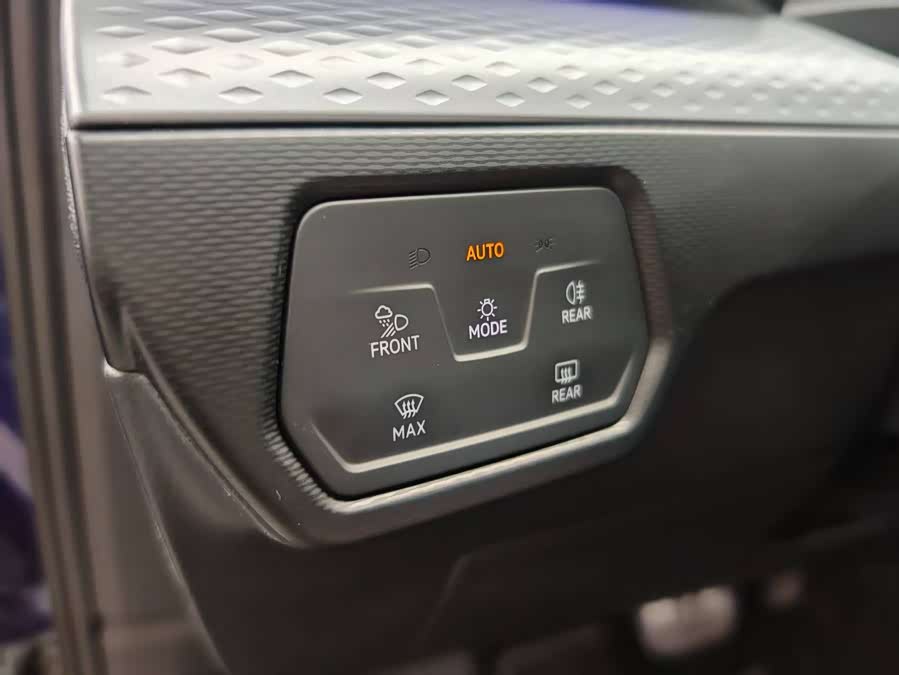 Volkswagen ID.6 X 2022 #19 Volkswagen ID.6 X 2022 car image #19