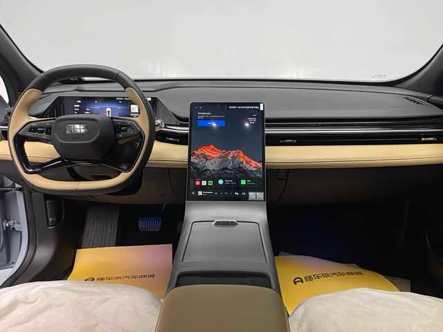 GEELY 2025 car image #19