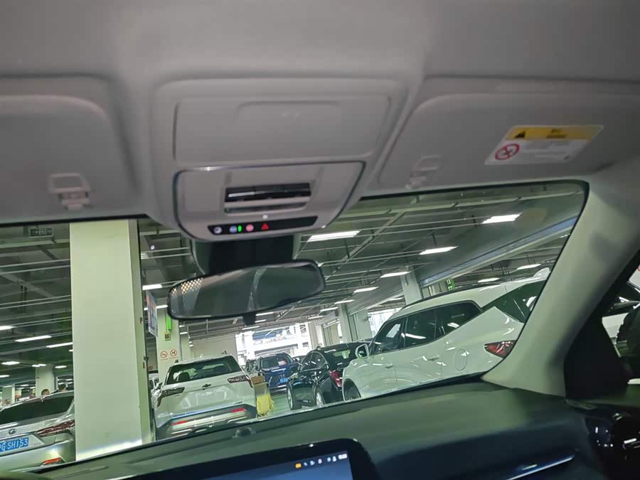 Chevrolet Equinox Plus 2025 car image #19