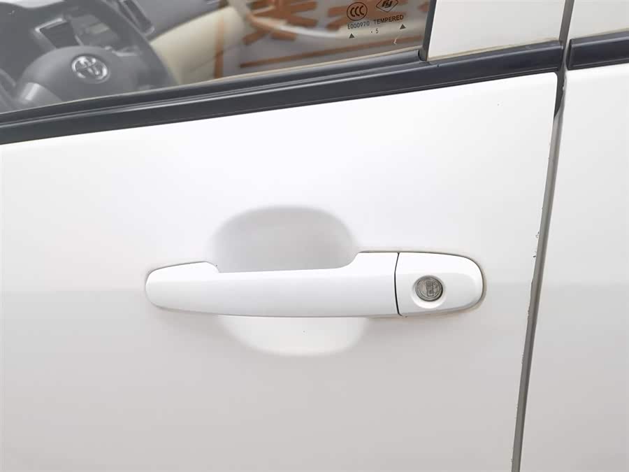 Toyota Corolla (Classic) 2015 #19 Toyota Corolla (Classic) 2015 immagine di auto #19