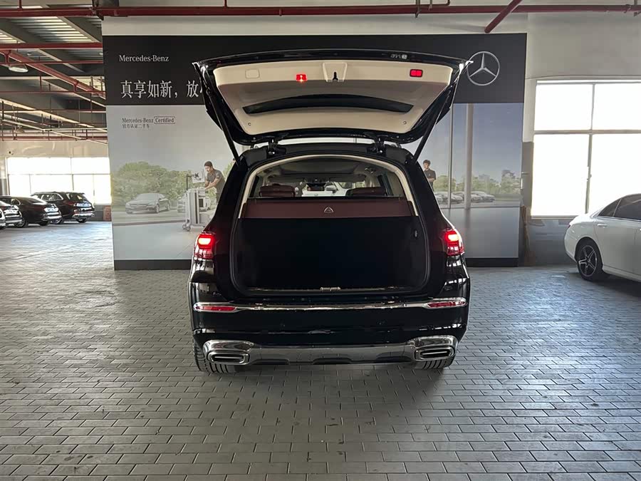 Mercedes-Benz Maybach GLS 2024 car image #19