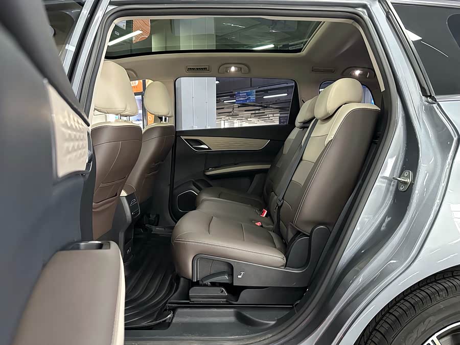BYD Song MAX New Energy 2022 car image #19