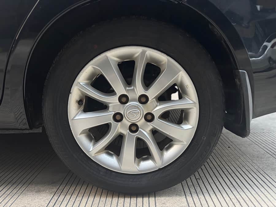 Soueast V5 Lingzhi 2014 car image #19