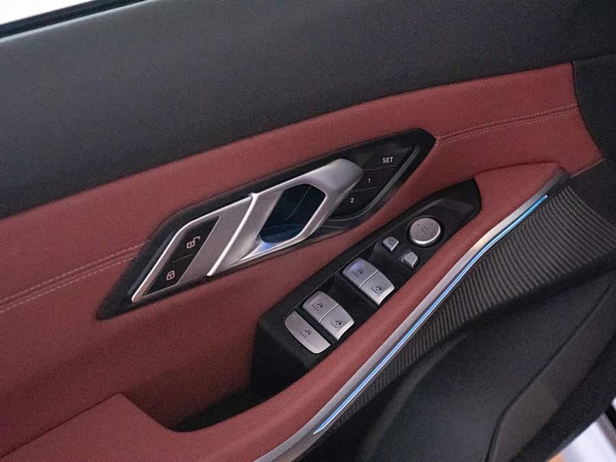 BMW i3 2024 car image #19