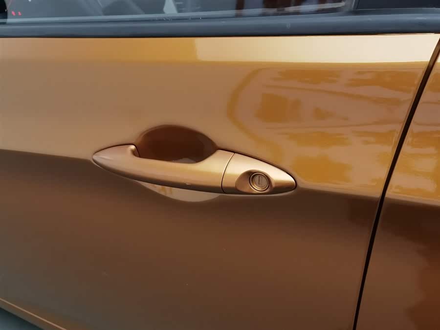 Mazda Reina Hatchback 2014 car image #19