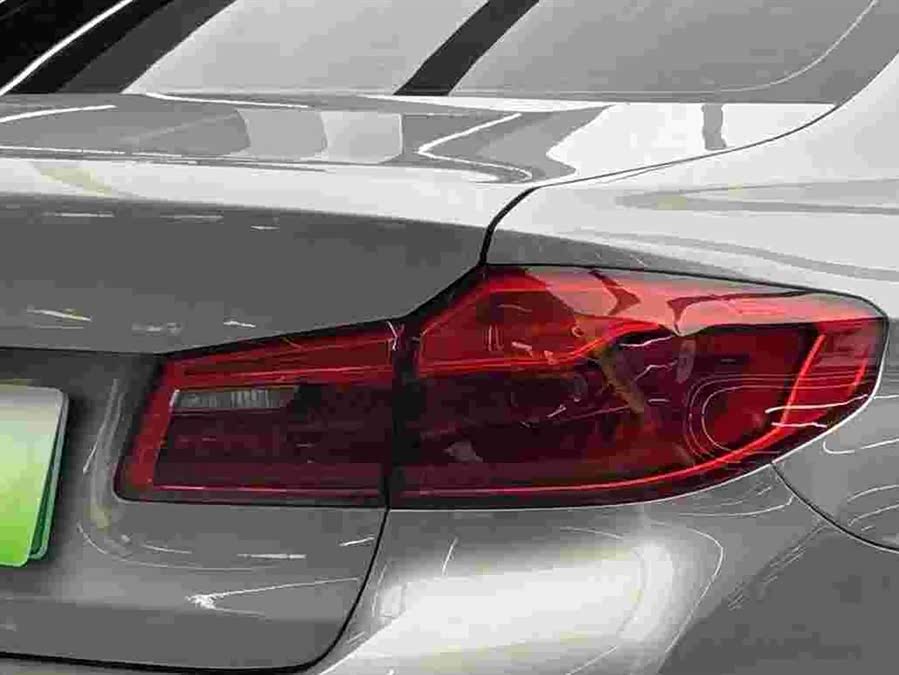 BMW 5 Series New Energy 2019 car image #19