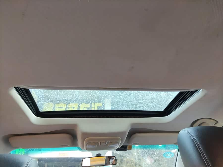 SWM X7 2017 صورة سيارة #19