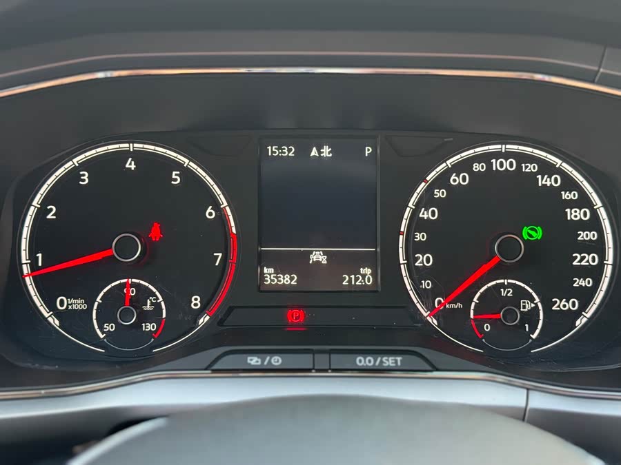 Volkswagen T-Cross 2021 imagen de coche #19