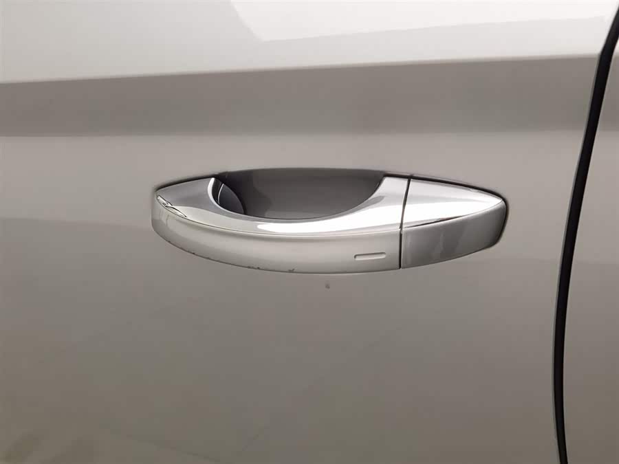 Skoda Superb 2017 car image #19
