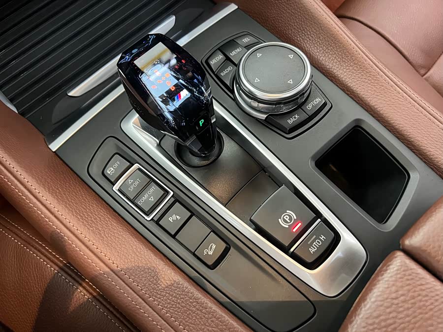 BMW X6 2015 immagine di auto #19