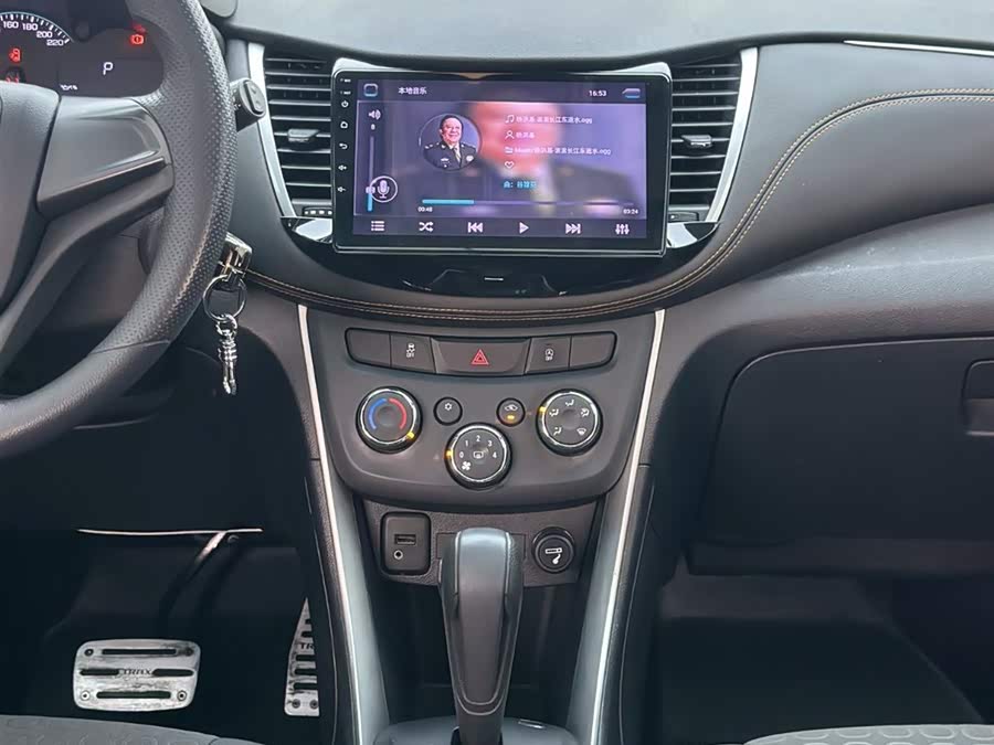 Chevrolet Tracker 2017 #19 Chevrolet Tracker 2017 car image #19