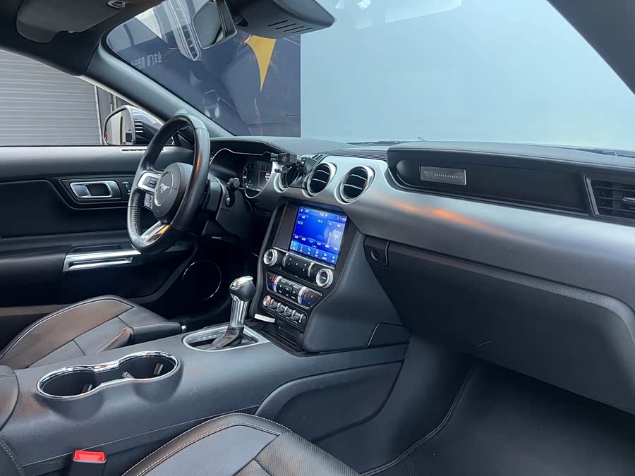 Ford Mustang 2023 car image #19