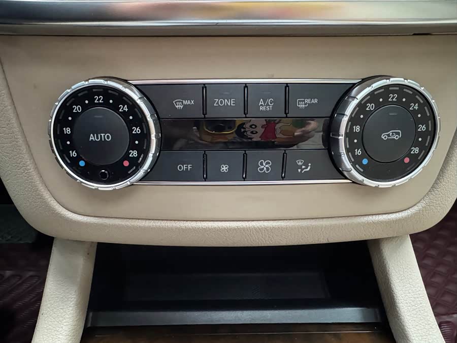 Mercedes-Benz M Class 2014 car image #19