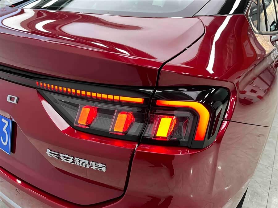 Ford Mondeo 2024 car image #19