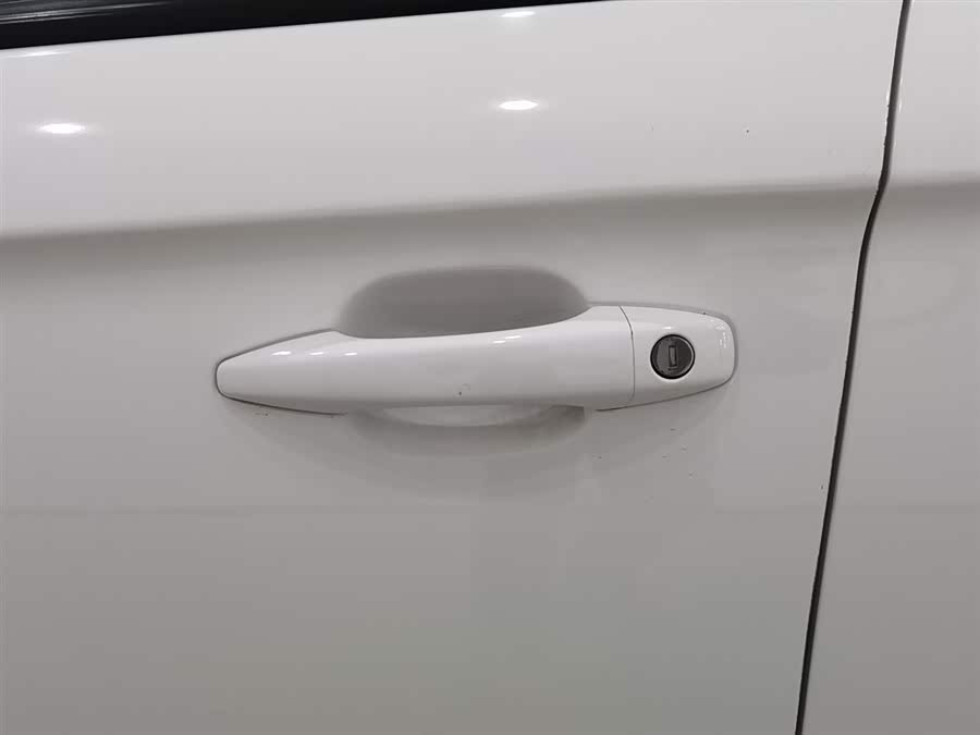 Peugeot 301 2016 صورة سيارة #19