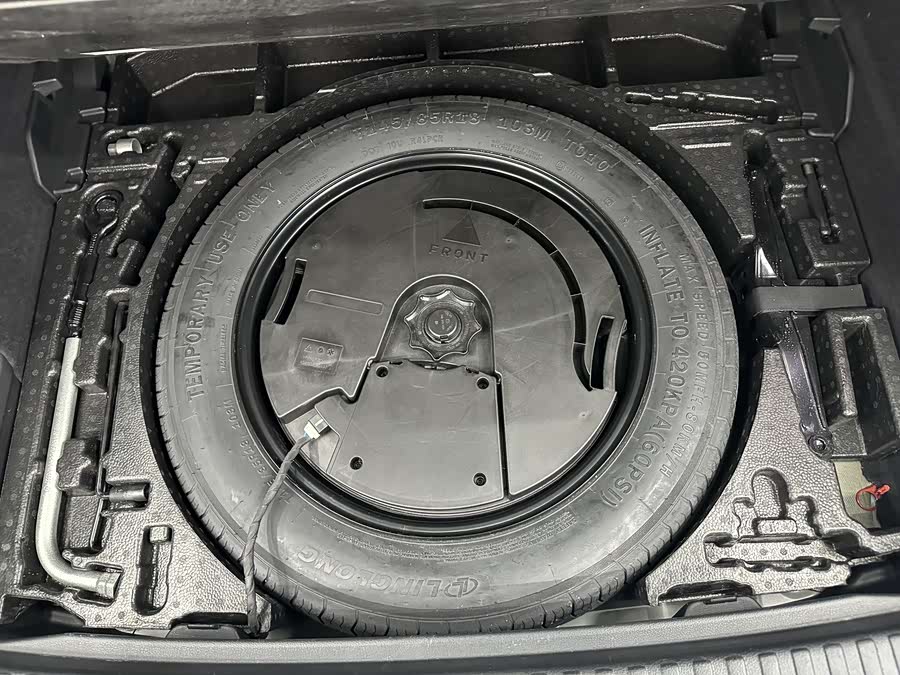 Audi Q3 2021 car image #19