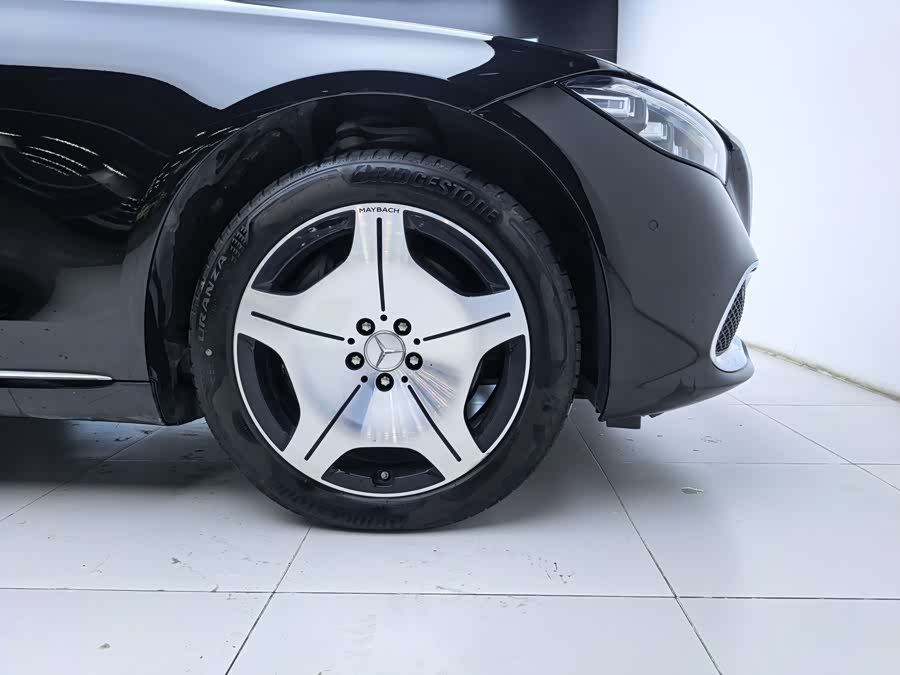 Mercedes-Benz Maybach S Class 2023 car image #19