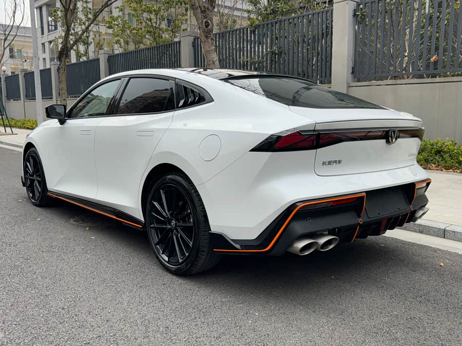 Changan UNI-V 2023 car image #19