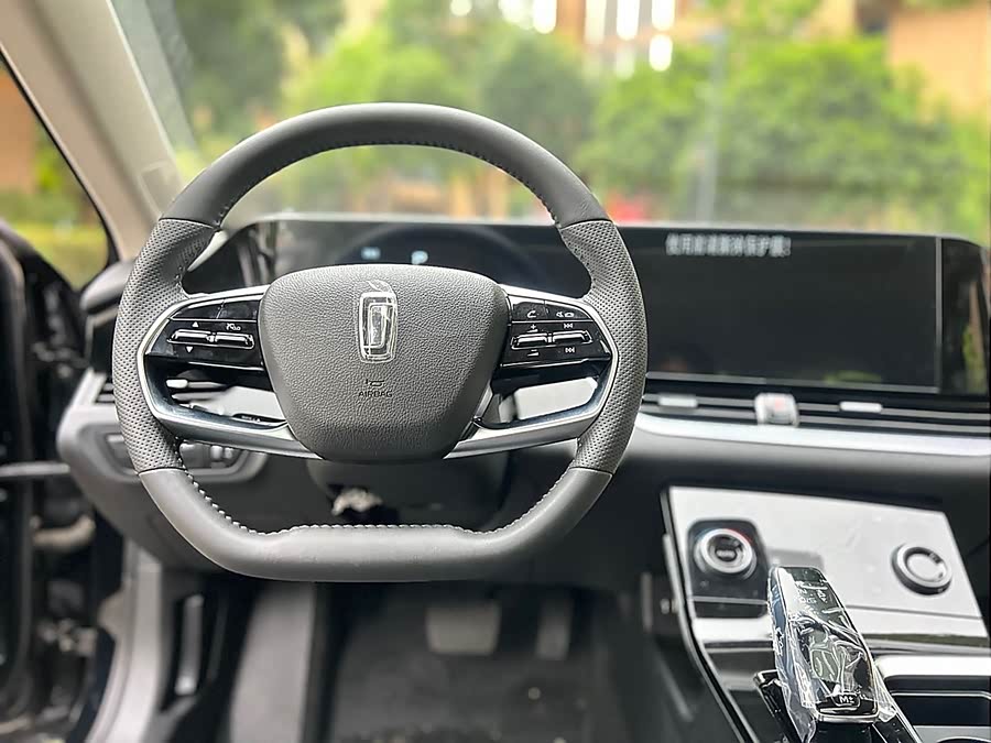 2023 car image #19