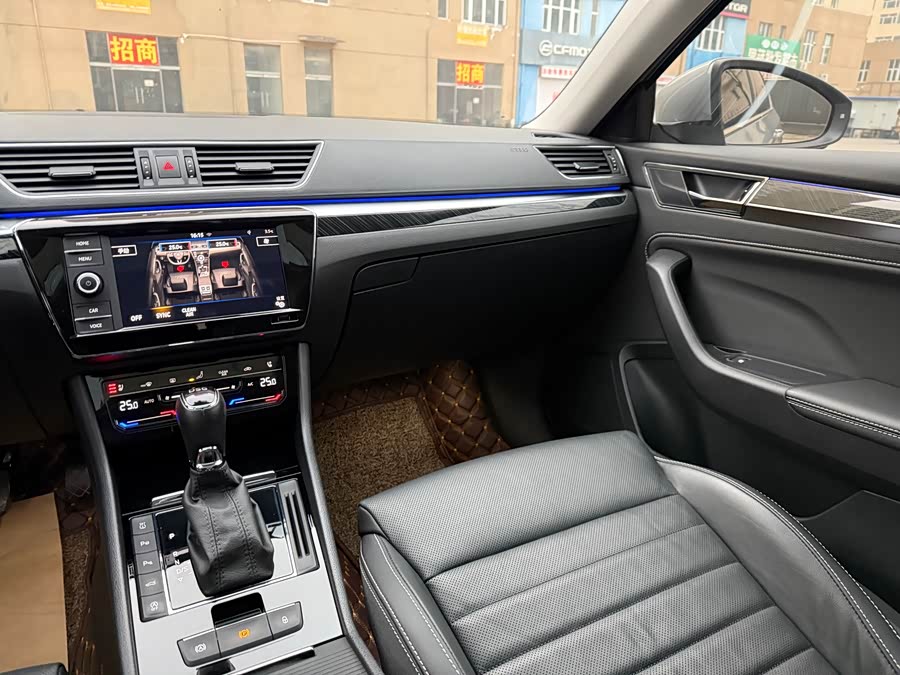 Skoda Superb 2019 #19 Skoda Superb 2019 car image #19