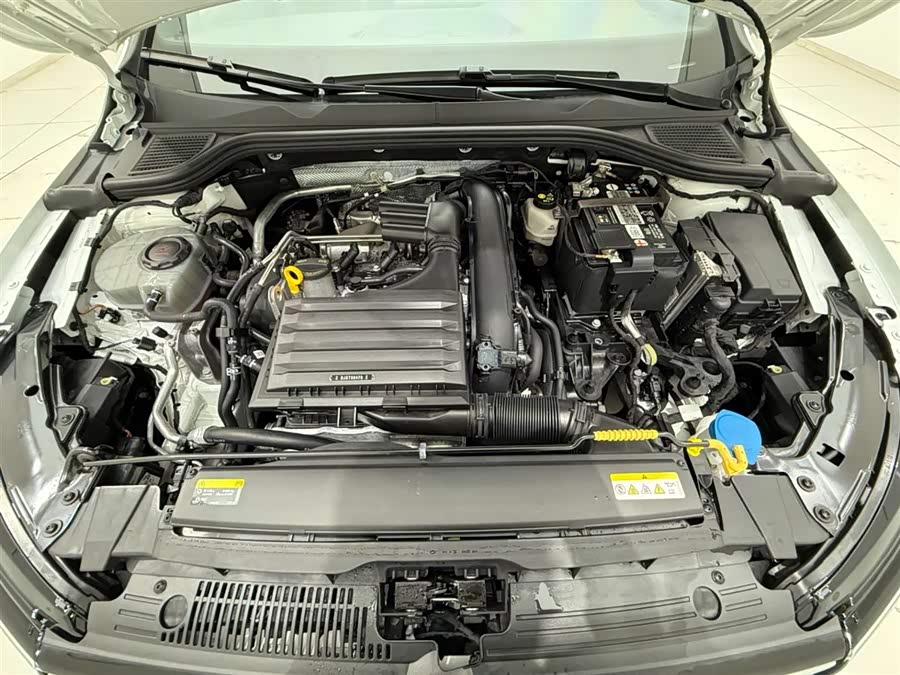 Volkswagen Golf 2022 car image #19