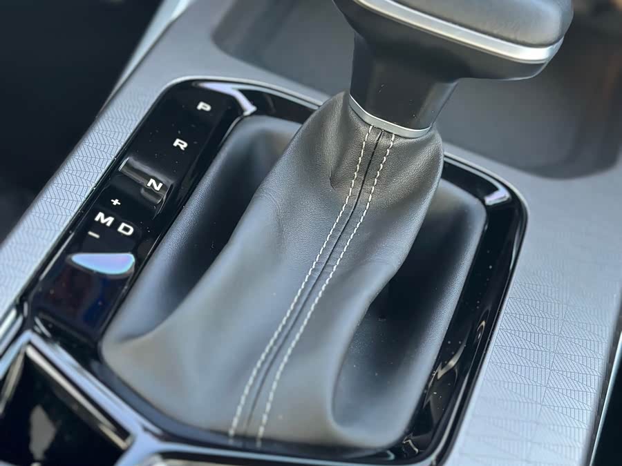 GEELY Emgrand 2024 #19 GEELY Emgrand 2024 car image #19