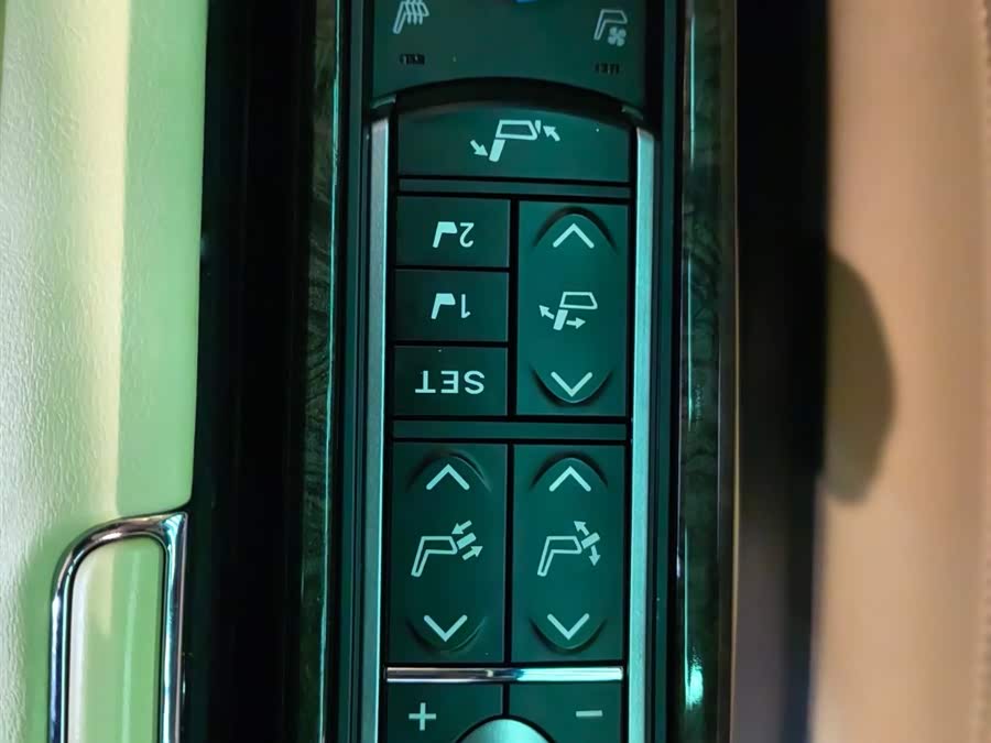 Toyota Vellfire 2020 car image #19