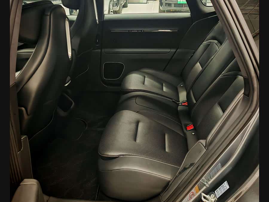 Avatr 12 2024 car image #19