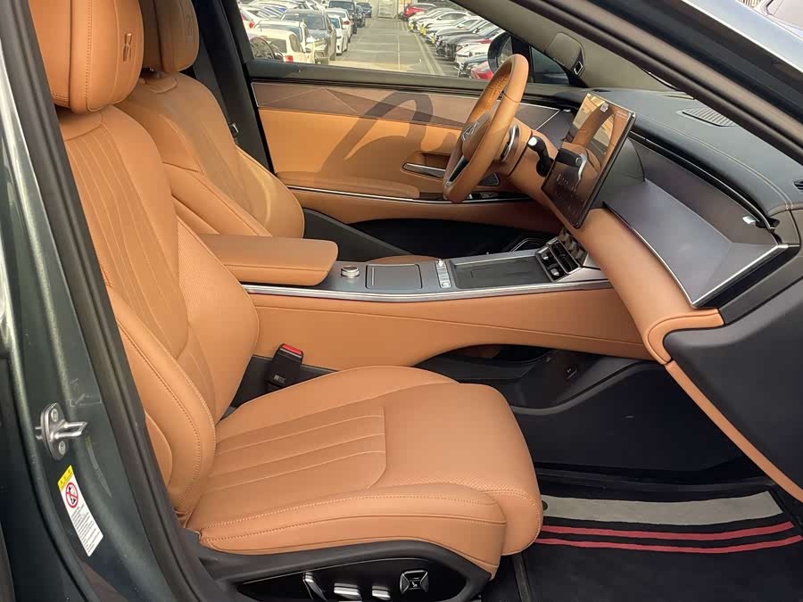 BYD HanL 2025 immagine di auto #19