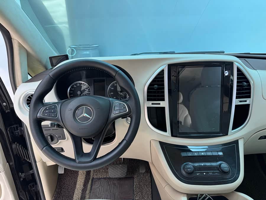 Mercedes-Benz Vito 2018 immagine di auto #19