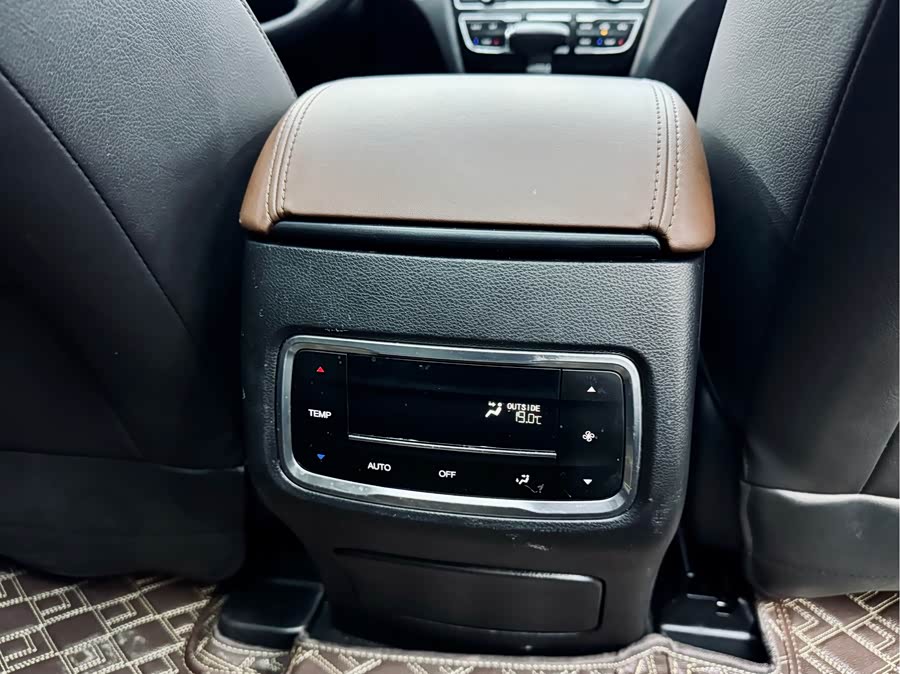 GAC Trumpchi GS8 2019 immagine di auto #19