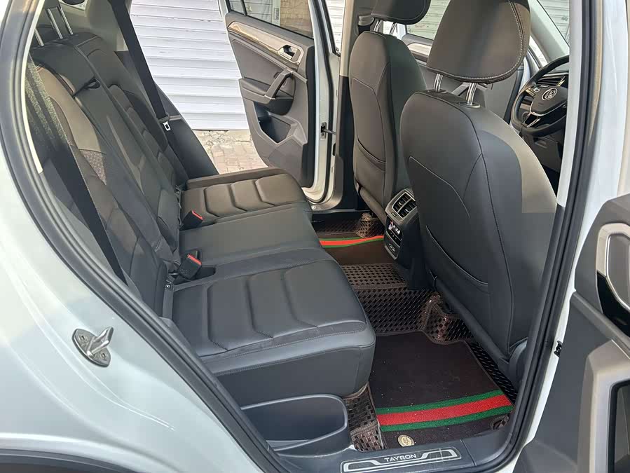 Volkswagen Tayron 2022 immagine di auto #19