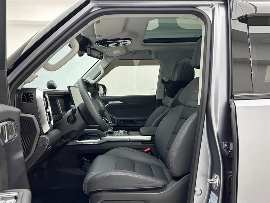 Jetour T2 2024 car image #19