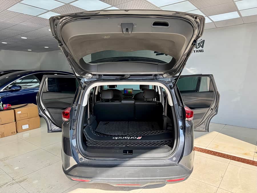 Chevrolet Orlando 2023 #19 Chevrolet Orlando 2023 car image #19