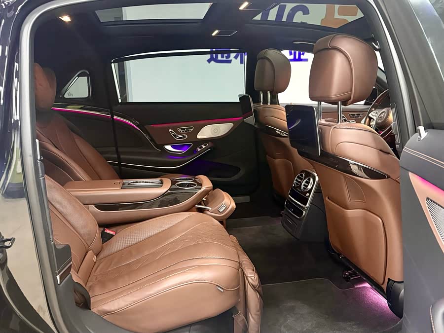 Mercedes-Benz Maybach S Class 2019 car image #19