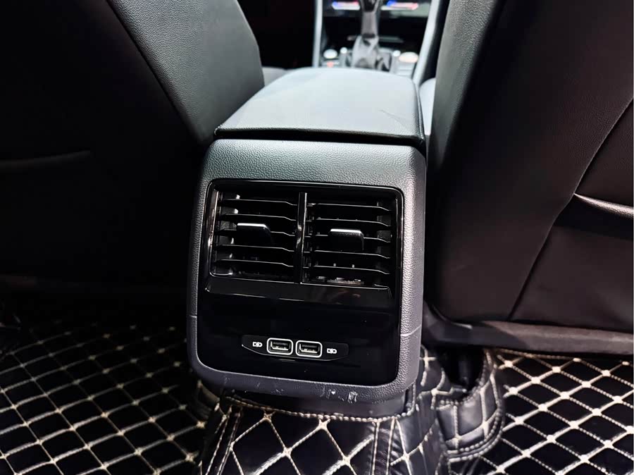 Volkswagen Sagitar 2020 imagem de carro #19