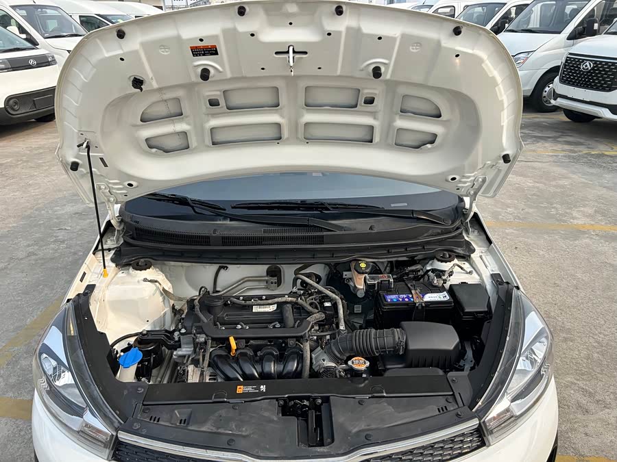 起亚 焕驰 2017 汽车图片 #19