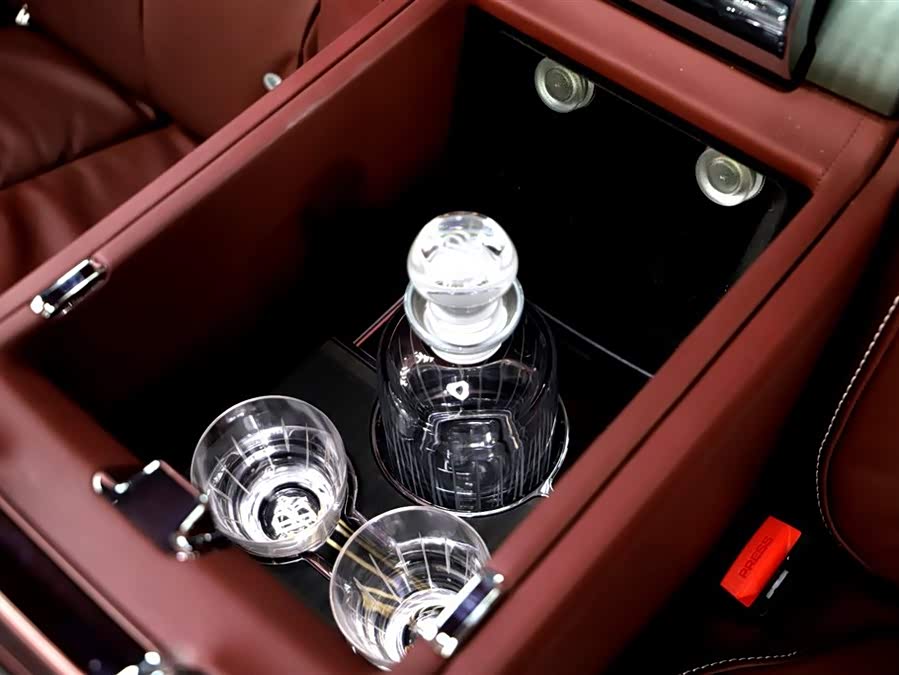 劳斯莱斯 古思特 2021 #19 劳斯莱斯 古思特 2021 汽车图片 #19