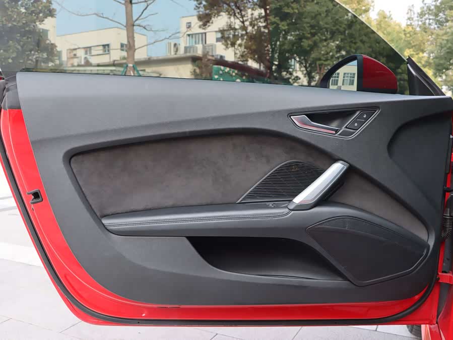 Audi TT 2017 car image #19