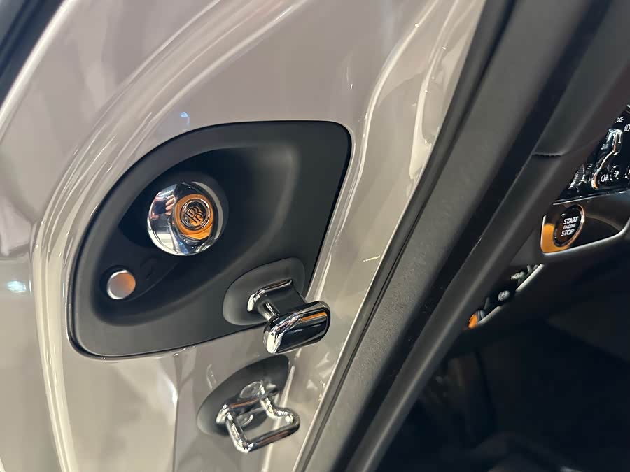 劳斯莱斯 闪灵 2024 汽车图片 #19