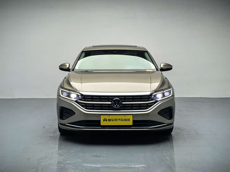 Volkswagen Passat 2022 imagen de coche #19