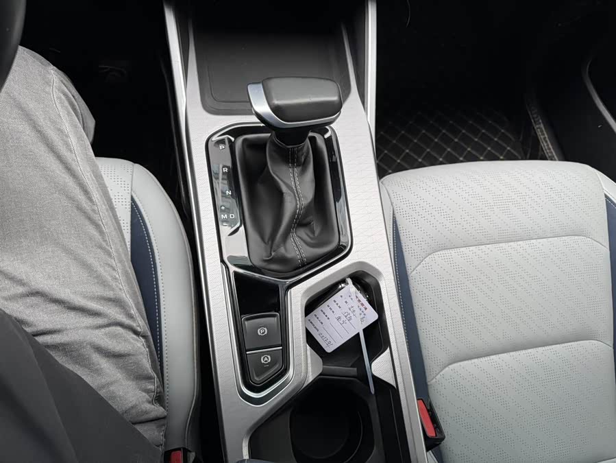 GEELY Emgrand 2021 car image #19