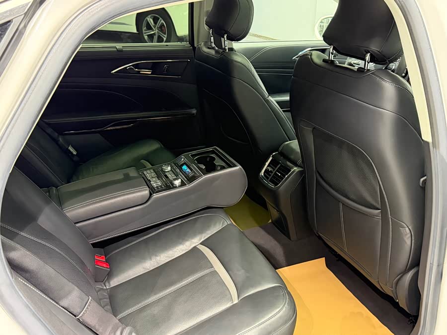 Ford Taurus 2017 car image #19