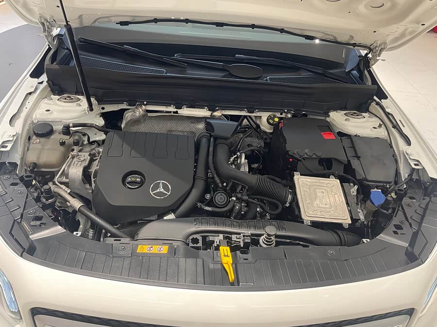 Mercedes-Benz GLB Class 2020 car image #19