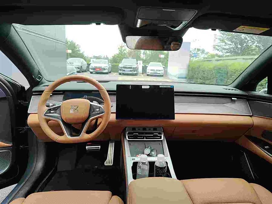 BYD HanL 2025 #19 BYD HanL 2025 صورة سيارة #19