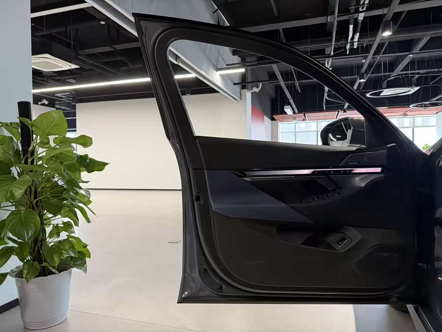 BMW i5 2024 #19 BMW i5 2024 car image #19