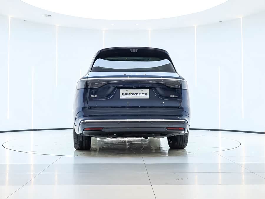 2025 car image #19