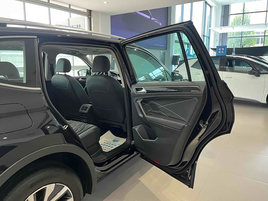Volkswagen Tiguan L New Energy 2025 car image #19