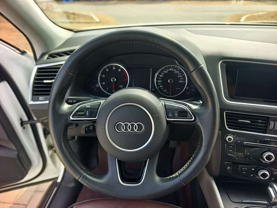 Audi Q5 2018 image de voiture #19